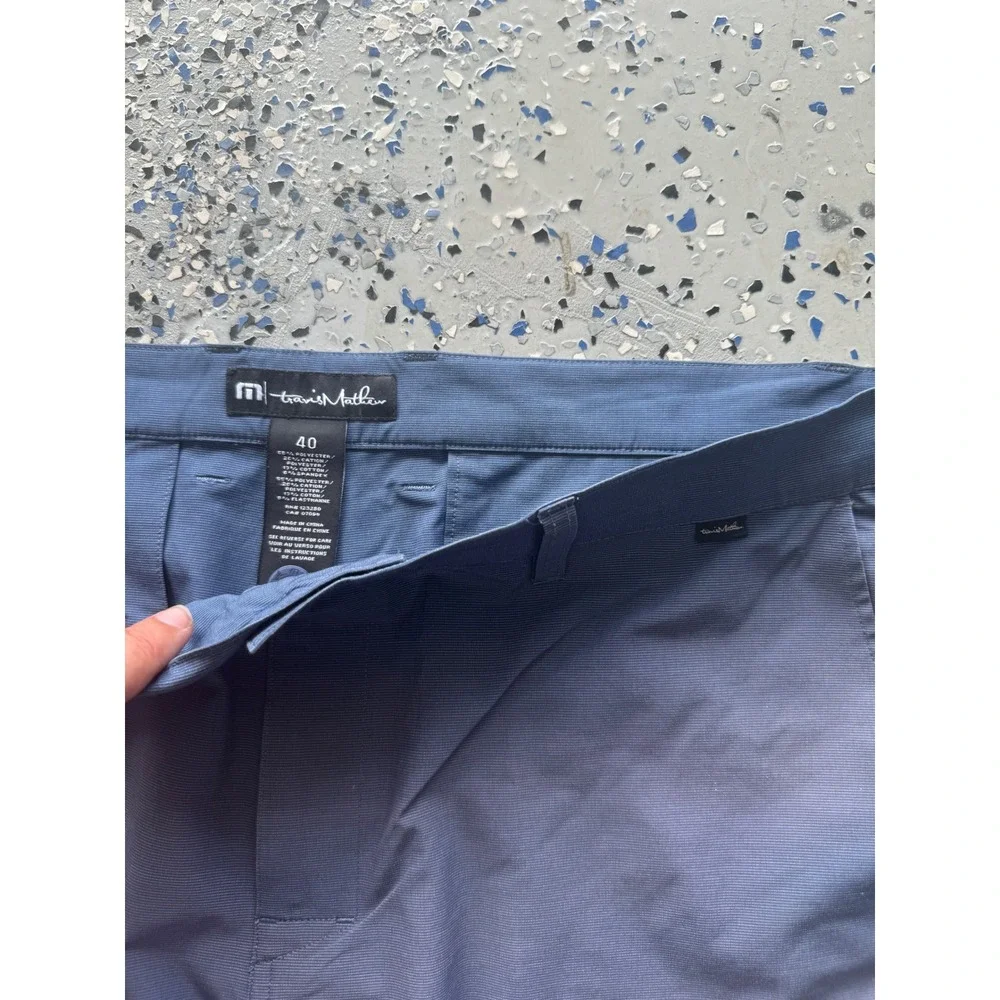 Travis Mathew Golf Shorts Casual Flat Front‎ Blue Mens Size 40